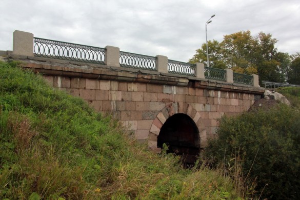 Мост через реку Пулковку