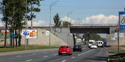 Пулковское шоссе под железнодорожным путепроводом