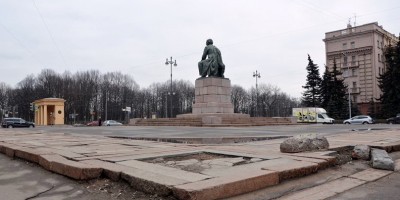 Площадь Чернышевского