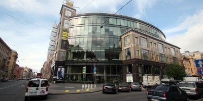 Торговый центр Apriori на Большом проспекте Петроградской стороны, 58